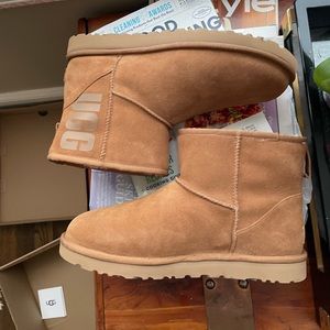 WOMENS UGG BOOTS